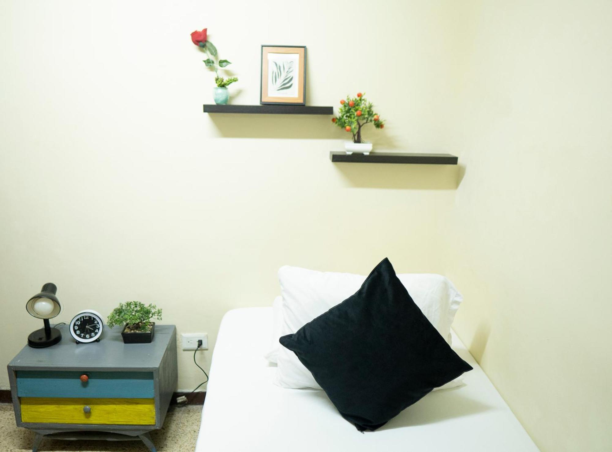 Buntes House-Casa Hotel Laureles-Estadio เมเดยิน ภายนอก รูปภาพ
