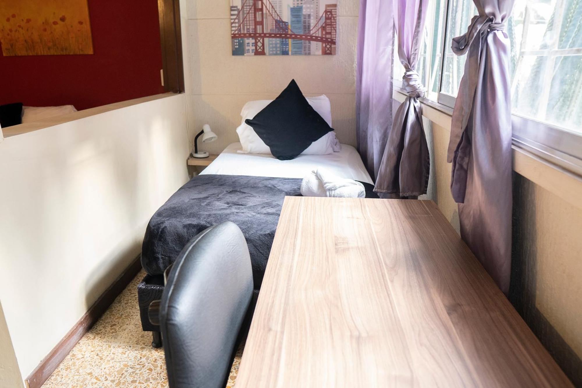 Buntes House-Casa Hotel Laureles-Estadio เมเดยิน ภายนอก รูปภาพ