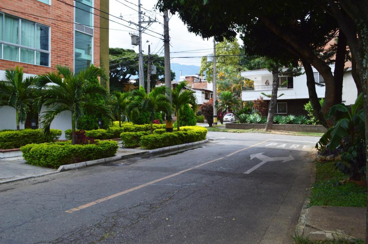 Buntes House-Casa Hotel Laureles-Estadio เมเดยิน ภายนอก รูปภาพ