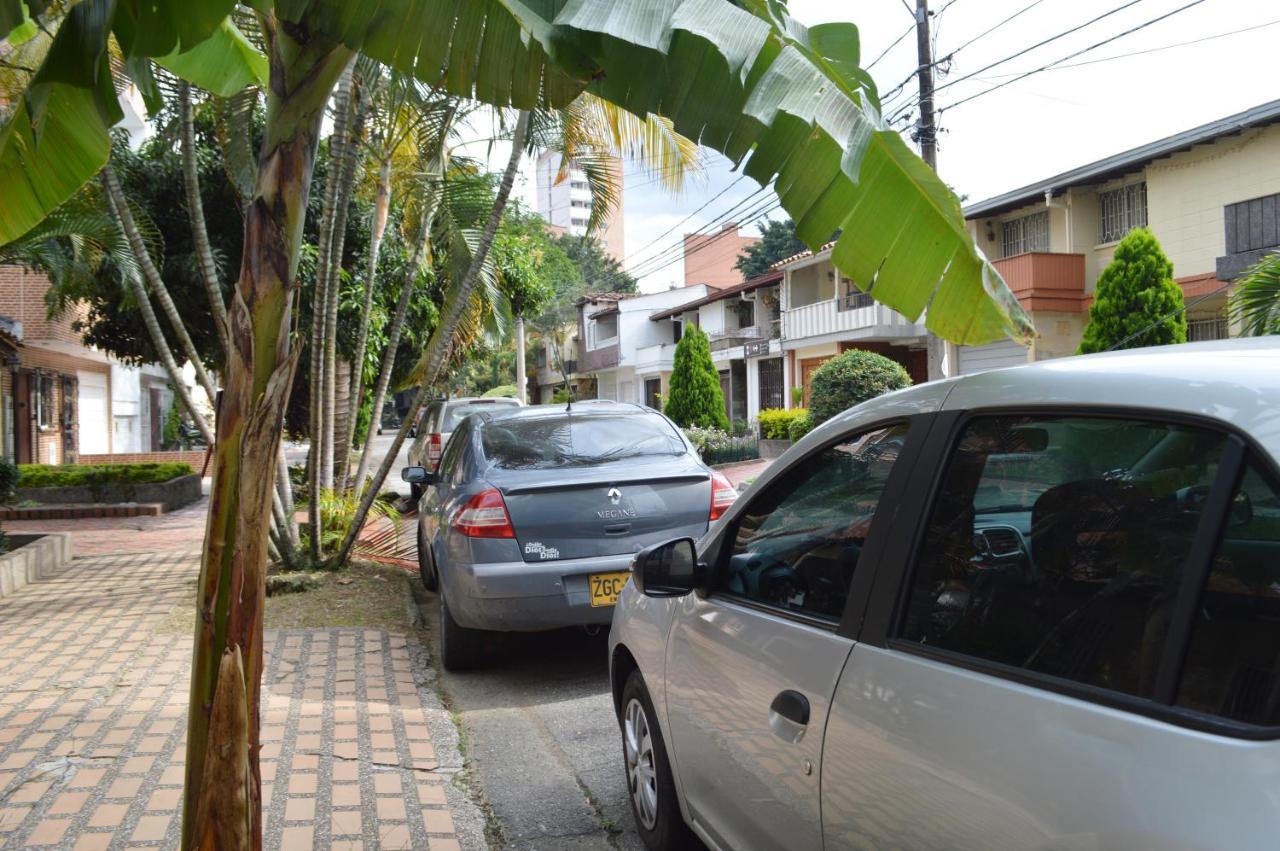 Buntes House-Casa Hotel Laureles-Estadio เมเดยิน ภายนอก รูปภาพ