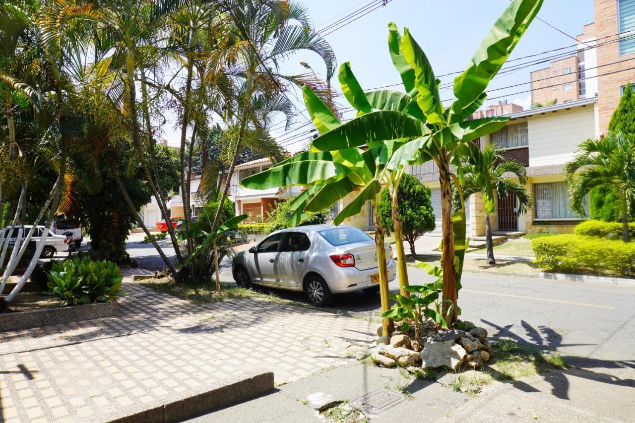 Buntes House-Casa Hotel Laureles-Estadio เมเดยิน ภายนอก รูปภาพ